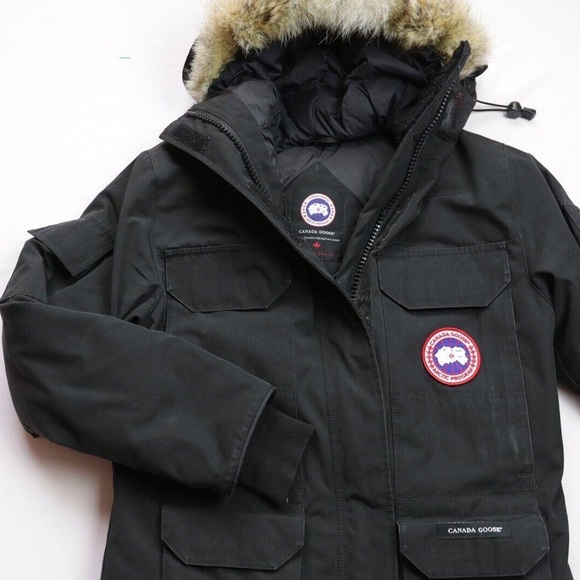 Canada Goose Black Fur Hooded Down Jacket